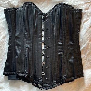 Corset Story